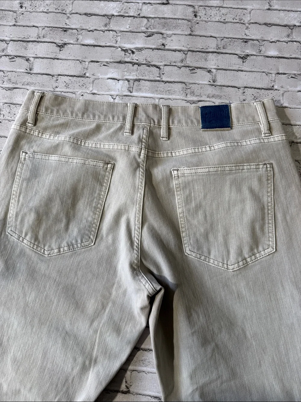Mugsy mens 32x30 tan slim fit stretch denim jeans EUC